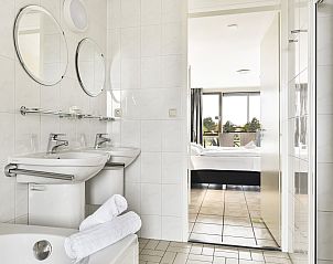 Guest house 454057 - Bungalow Noordzeekust - Beach Resort Ooghduyne | 4-persoons appartement | 4B1