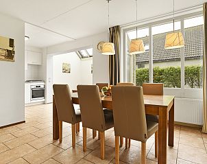 Guest house 454077 - Bungalow Noordzeekust - Beach Resort Ooghduyne | 6-persoons villa | 6D2