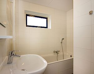 Guest house 454082 - Bungalow Noordzeekust - Beach Resort Ooghduyne | 4-persoons villa | 4C