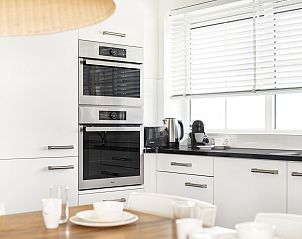 Verblijf 454084 - Bungalow Noordzeekust - Beach Resort Ooghduyne | 10-persoons villa | 10L1