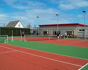 Tennisbaan faciliteiten bij Stolp bungalow, Medemblik, Noord-Holland