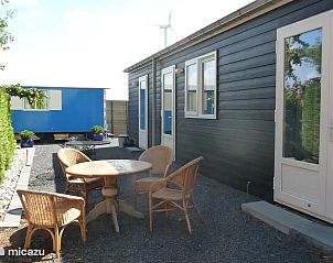 Guest house 460231 - Fixed travel trailer IJsselmeerkust - Avontuurlijk slapen in een Pipowagen