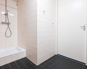 Guest house 460310 - Holiday property IJsselmeerkust - Geschakelde woning in Volendam