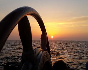 Guest house 461204 - Holiday property IJsselmeerkust - Vakantiehuis Hotelschiff Tjalkjacht Pelikaan