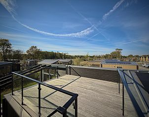 Uitzicht vanaf het terras van de Vrijstaande woning in Enkhuizen, vakantiehuis aan de IJsselmeerkust, Noord-Holland, met weids uitzicht op natuur.
