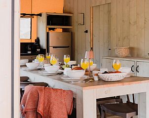 Unterkunft 461622 - Zelthaus IJsselmeerkust - De Bosvilla | 8 Pers. | Kachel