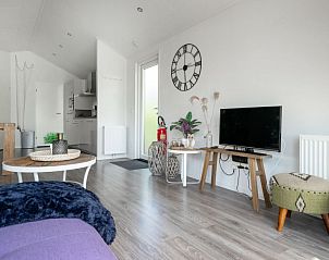 Stijlvolle inrichting van Vakantiehuis Pavilion 4 in Bovenkarspel, ideaal voor een comfortabel verblijf aan de IJsselmeerkust.
