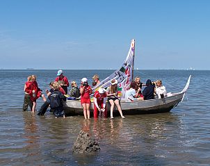 Guest house 470846 - Chalet Waddenkust - Recreatiepark Wiringherlant - Wiringher Chalet 94