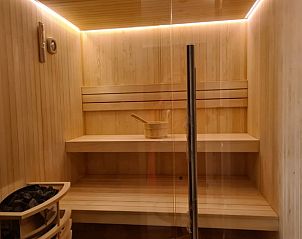 Luxe sauna in Huisje in Oudesluis, vakantiehuis in Noord-Holland voor ultiem ontspannen.
