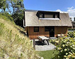 Guest house 484237 - Holiday property Noord-Holland noord - 6-persoons Duinlodge Bosrand met Laadpaal