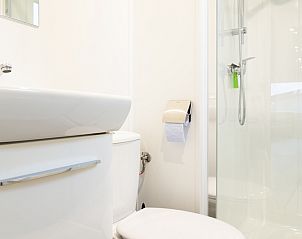 Modern bathroom in Holiday home for 4 people, vacation home in Berkhout, North Holland with luxury amenities and sleek interior design.