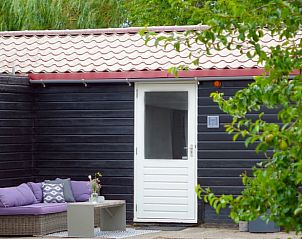 Guest house 490909 - Holiday property Noord-Holland midden - Huisje in Hensbroek