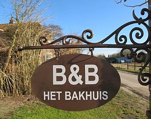 Ingangsbord van B&B Het Bakhuis in Loenen, Veluwe met landelijke charme.