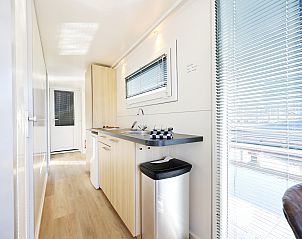 Guest house 510145 - Boat Amsterdam eo - Houseboat with roof terrace and balcony (4 pers) 