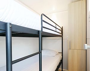Guest house 510145 - Boat Amsterdam eo - Houseboat with roof terrace and balcony (4 pers) 