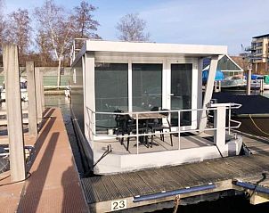 Guest house 510145 - Boat Amsterdam eo - Houseboat with roof terrace and balcony (4 pers) 