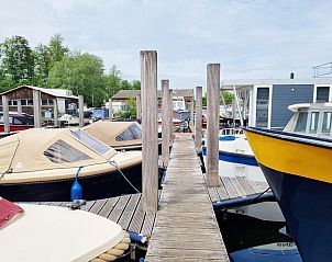 Guest house 510145 - Boat Amsterdam eo - Houseboat with roof terrace and balcony (4 pers) 