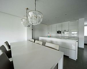Moderne keuken van Appartement Zuiderzee Luxe 6 in Uitdam, Amsterdam eo, Noord-Holland met luxe afwerking.