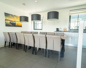 Eetruimte in Appartement Zuiderzee 12, Uitdam, Amsterdam eo, ideaal voor grote gezelschappen.