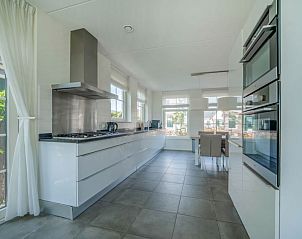 Moderne keuken in Vakantiehuis Westertoren 12, Uitdam, Amsterdam eo, Noord-Holland, perfect voor culinaire avonturen.