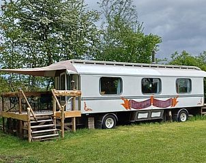 Vrijstaand vakantiehuis in Hengelo, Twente met ruime veranda en landelijke charme.