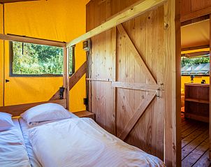 Guest house 523423 - Tent house Twente - Safaritent Comfort met priv� Hottub