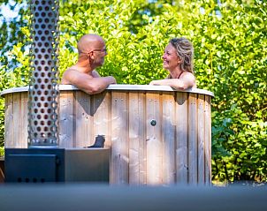 Guest house 523423 - Tent house Twente - Safaritent Comfort met priv� Hottub