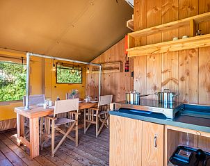 Guest house 523423 - Tent house Twente - Safaritent Comfort met priv� Hottub