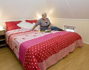 Comfortabele slaapkamer in De Klaproos met Hottub, Notter, Twente, vakantiehuis.