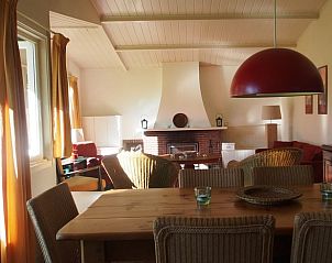 Ruime eetkamer in Huisje in Tubbergen, vakantiehuis in het prachtige Twente, Overijssel.