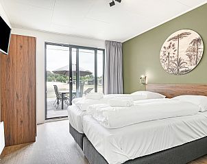 Badkamer met sauna en douche in Sallandse Heuvelrug vakantiehuis 4L, Hoge Hexel, Twente.