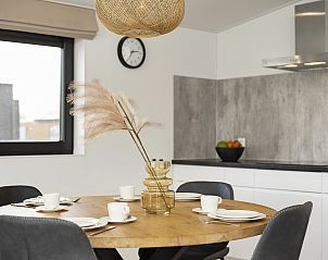 Keukenvoorzieningen in Sallandse Heuvelrug 4C, Hoge Hexel, met koffiezetapparaat en fruitmand.