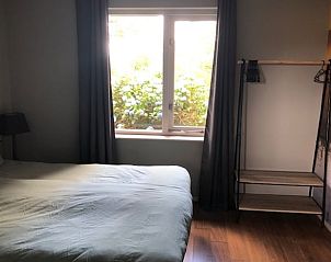Comfortabele slaapkamer in Vakantiehuisje in Lattrop, een rustig verblijf in Twente, Overijssel.