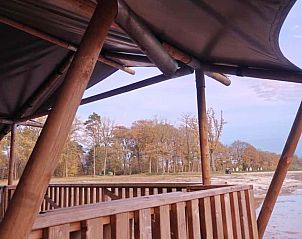 Verblijf 525310 - Tenthuis Twente - Safaritent 6 personen incl. sanitair aan het meer