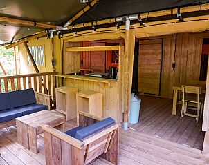 Verblijf 525310 - Tenthuis Twente - Safaritent 6 personen incl. sanitair aan het meer