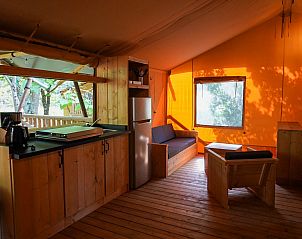 Verblijf 525310 - Tenthuis Twente - Safaritent 6 personen incl. sanitair aan het meer