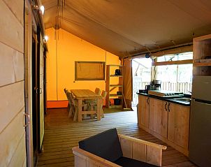 Verblijf 525310 - Tenthuis Twente - Safaritent 6 personen incl. sanitair aan het meer