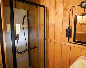 Verblijf 525314 - Tenthuis Twente - Safaritent 5 personen incl. sanitair aan het meer