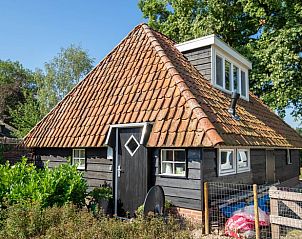 Traditioneel vakantiehuis met rieten dak, Huisje in Broekland, Salland, Overijssel.