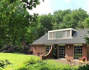 Vakantiehuisje in Holten met groene tuin, gelegen in de natuur van Salland, Overijssel. Geniet van rust en ruimte in deze charmante vakantiewoning.