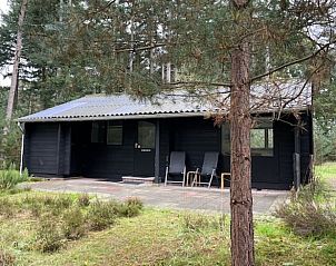 Rustig terras van Vakantiehuis in Holten, ideaal voor ontspanning in de natuur van Salland, Overijssel.