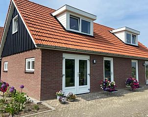 Charmant vakantiehuisje in Raalte met bloemenpracht in Salland, Overijssel