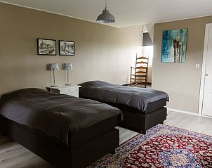 Ruime tweepersoonskamer in Vakantiehuisje in Olst, vakantiehuis in Salland, Overijssel.