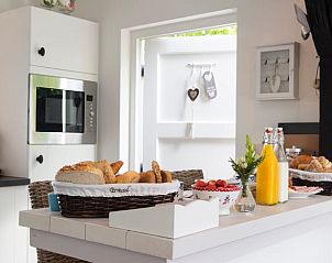 Moderne keuken in Vakantiehuis in Hellendoorn, ideaal voor een gezellig ontbijt in Salland, Overijssel.