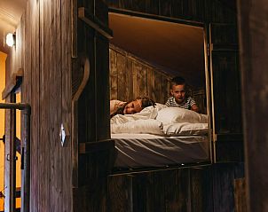 Unieke slaapruimte voor kinderen in de Vechtglamping Lodge, Vechtstreek.