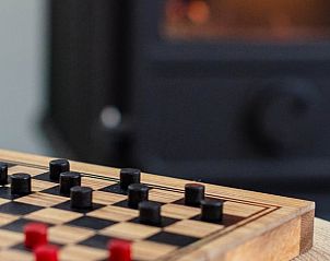 Gemtliche Zugluft am Kamin im Ferienhaus in Dalfsen, Vechtstreek, Overijssel.
