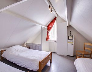 Comfortabele slaapkamer onder het dak van Vakantiehuis Buitenplaats Gerner in Dalfsen, Vechtstreek.