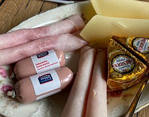 Frischer Aufschnitt zum Frhstck im Ferienhaus in Dalfsen, Vechtstreek, Overijssel.