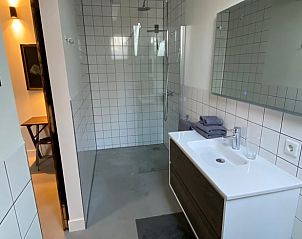 Modern bathroom in Cottage in Dalfsen, vacation accommodation in Overijssel.