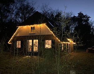 Attractively lit vacation home in Lemele, Vechtstreek, Overijssel, surrounded by nature and tranquility, ideal for a relaxing stay.